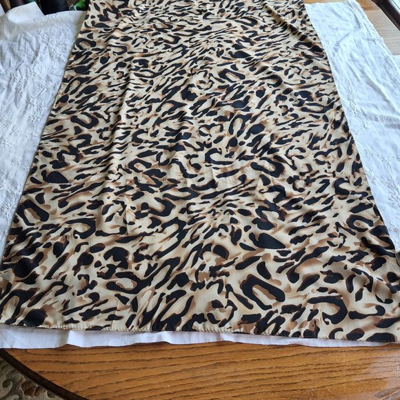 Zara Accessories - 2/$20 SALE! Giant Zara silk scarf